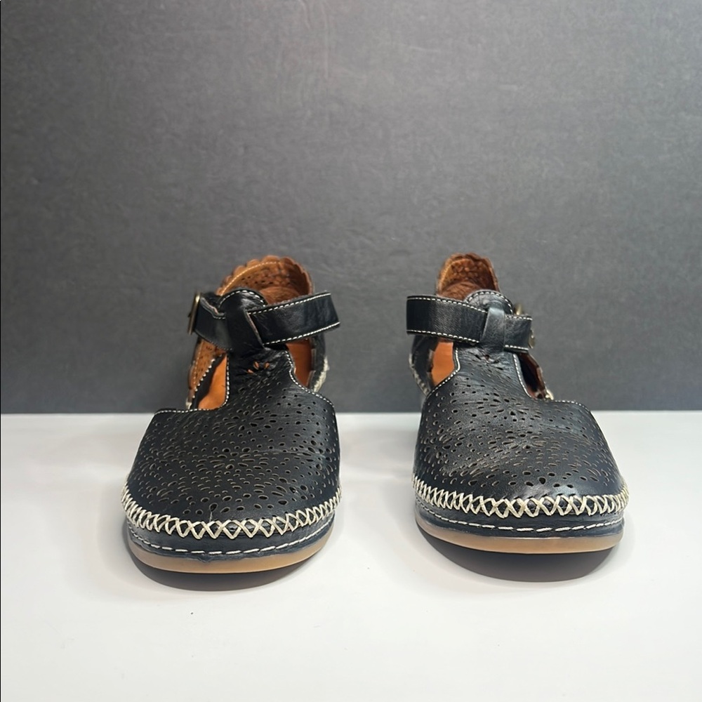 Spring Step Shoes Women's Size 7.5 Black Airy Roxela T-Strap Embroidery Sandals - Picture 4 of 12